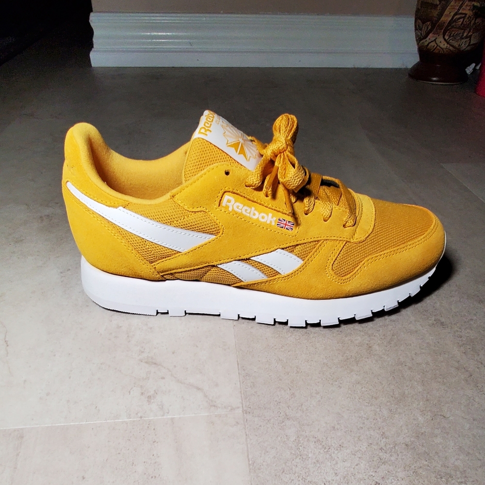 Reebok Classic,Men Size 9